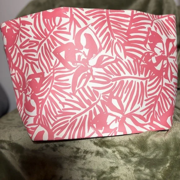 Kate Spade New York Women's Tote Bag - Picture 2 of 15